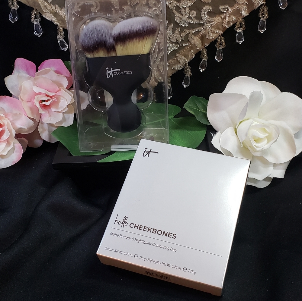 IT Cosmetics Hello Cheekbones Set